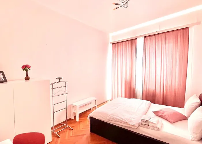 Downtown Unirii Square Private Economy Rooms With Shared Amenities