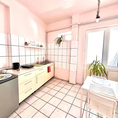 Downtown Unirii Square Private Economy Rooms With Shared Amenities Bukarest Exterior foto