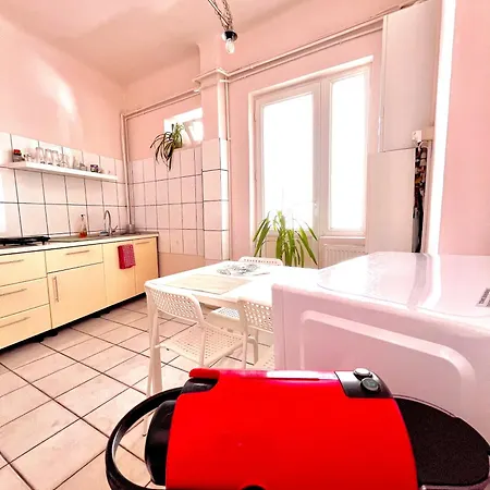 Downtown Unirii Square Private Economy Rooms With Shared Amenities Bukarest Exterior foto
