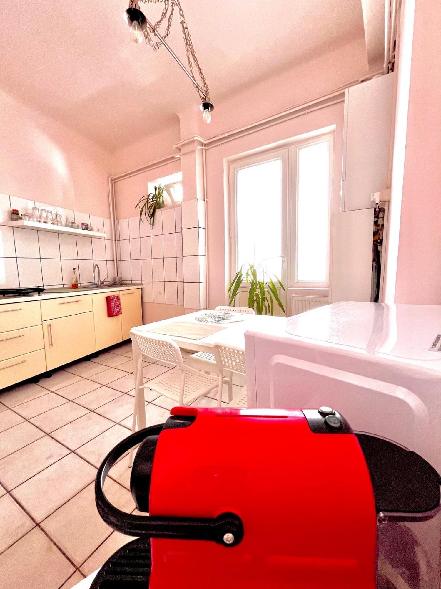 Downtown Unirii Square Private Economy With Shared Amenities Séjour chez l'habitant Bucarest